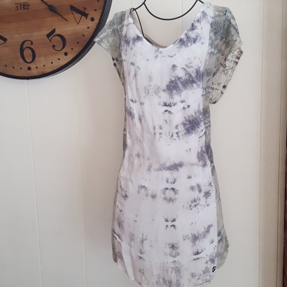 Billabong Dresses & Skirts - 🏄🏻 Billabong Lace Tie Dye Boho Dress